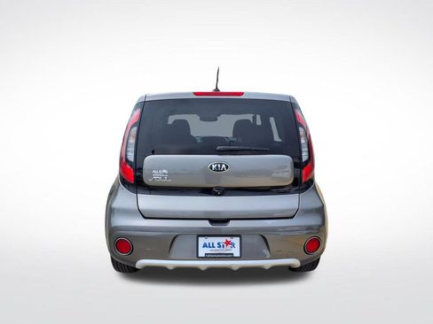 Used 2017 Kia Soul + FWD image 9