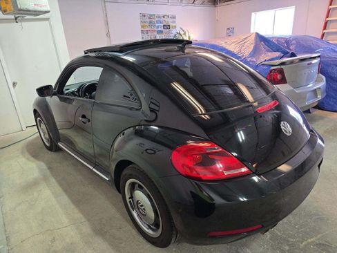 Used 2012 Volkswagen Beetle 2.5 FWD image 19