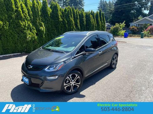 Used 2017 Chevrolet Bolt Premier w/ Driver Confidence II Package FWD image 3