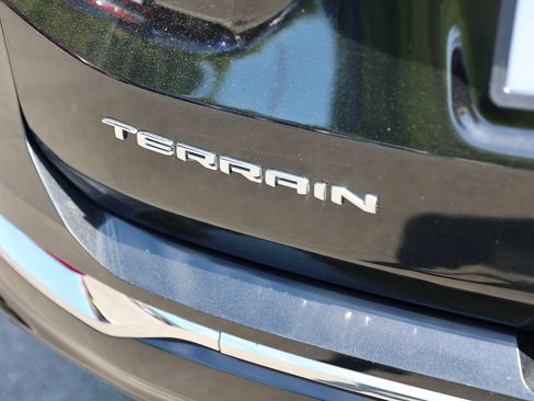 Used 2022 GMC Terrain Denali w/ Black Diamond Edition AWD/4WD image 9