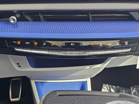 New 2026 Cadillac Optiq Sport 1 image 31