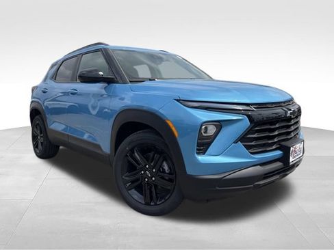 Used 2026 Chevrolet TrailBlazer LT w/ Midnight Edition FWD image 1