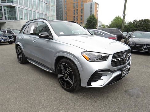 Used 2025 Mercedes-Benz GLE 450 4MATIC image 5