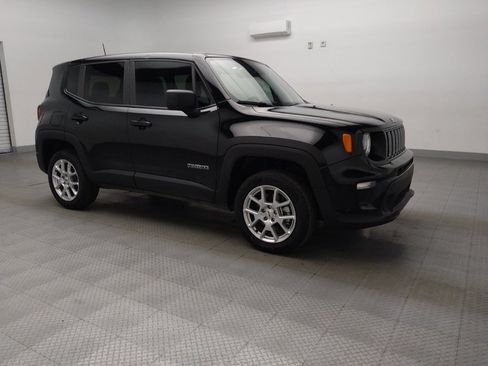 Used 2023 Jeep Renegade Latitude image 13