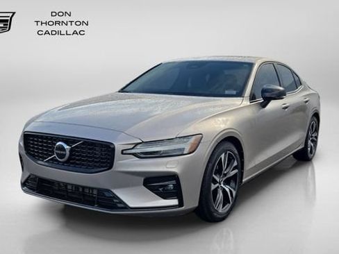 Used 2023 Volvo S60 B5 Core AWD/4WD image 1