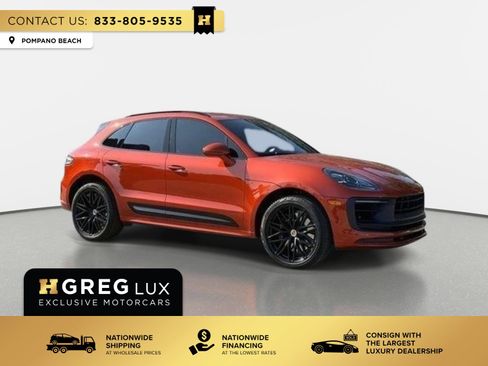 Used 2022 Porsche Macan GTS w/ Sport Chrono Package AWD/4WD image 1