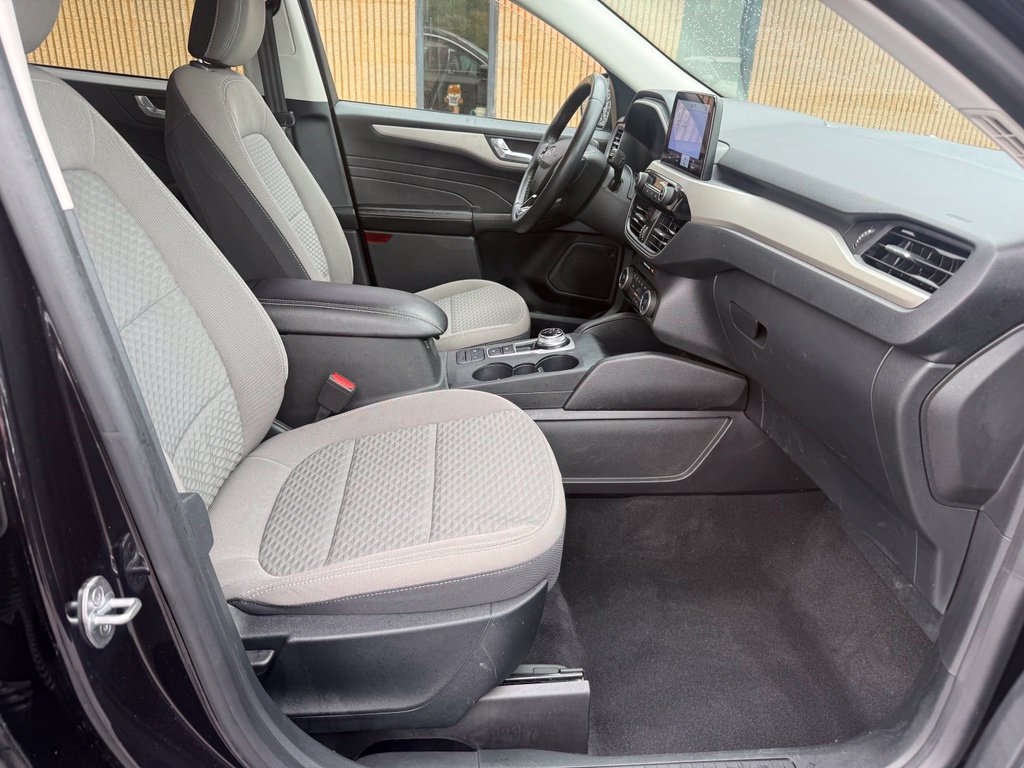 Used 2021 Ford Escape SE w/ Convenience Package FWD image 13