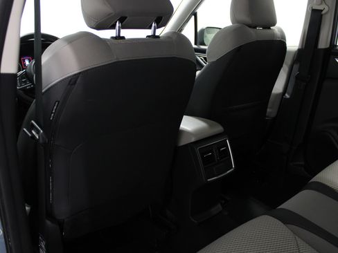 Used 2024 Subaru Forester Premium AWD/4WD image 16