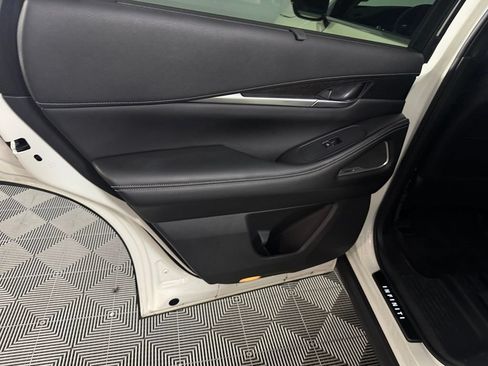 Used 2023 INFINITI QX60 Sensory w/ Cargo Package FWD image 24