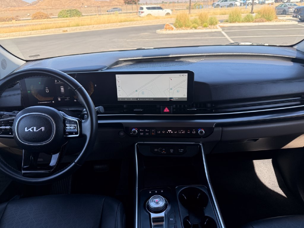 Used 2026 Kia Carnival LXS FWD image 17