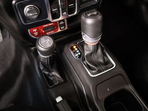 Used 2024 Jeep Wrangler Unlimited Rubicon 4xe image 9