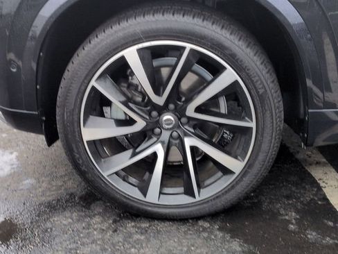 Used 2019 Volvo XC90 T6 Momentum w/ Advanced Package image 11