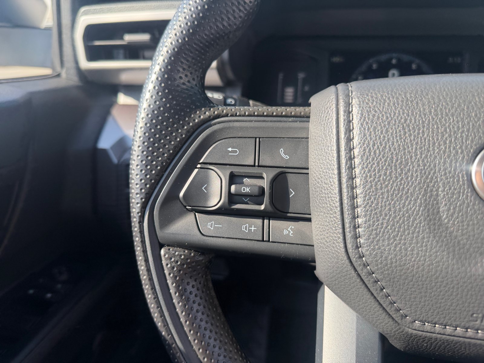 Certified 2026 Toyota Tacoma SR5 AWD/4WD image 20