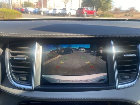 Used 2023 INFINITI QX50 Luxe image 30