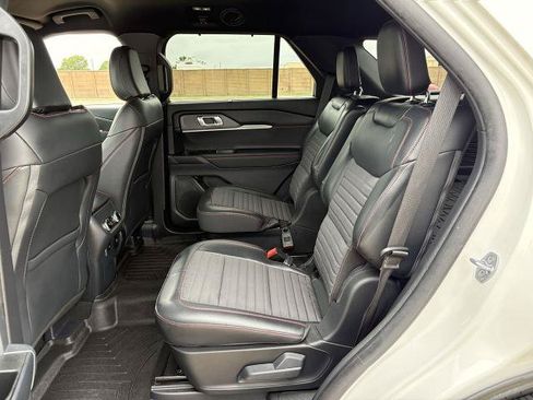 Certified 2025 Ford Explorer ST-Line w/ Premium Package RWD image 29
