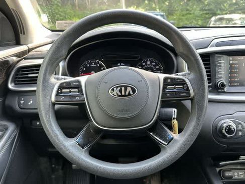 Used 2019 Kia Sorento AWD image 7
