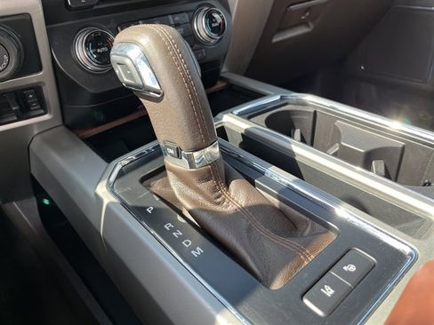 Used 2018 Ford F150 King Ranch w/ Equipment Group 601A Luxury AWD/4WD image 30