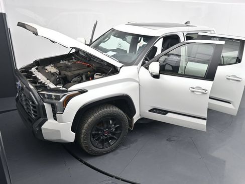 Used 2024 Toyota Tundra Platinum w/ TRD Off-Road Package AWD/4WD image 26