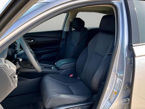 Used 2023 Honda Accord EX image 8