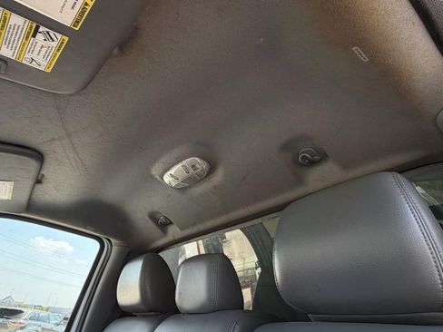 Used 2016 Ford F550 2WD Regular Cab Super Duty image 12
