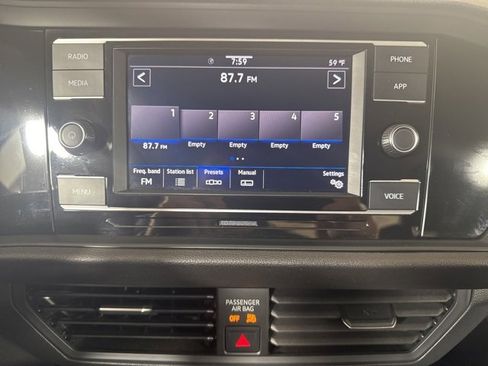 Certified 2024 Volkswagen Jetta SE image 14