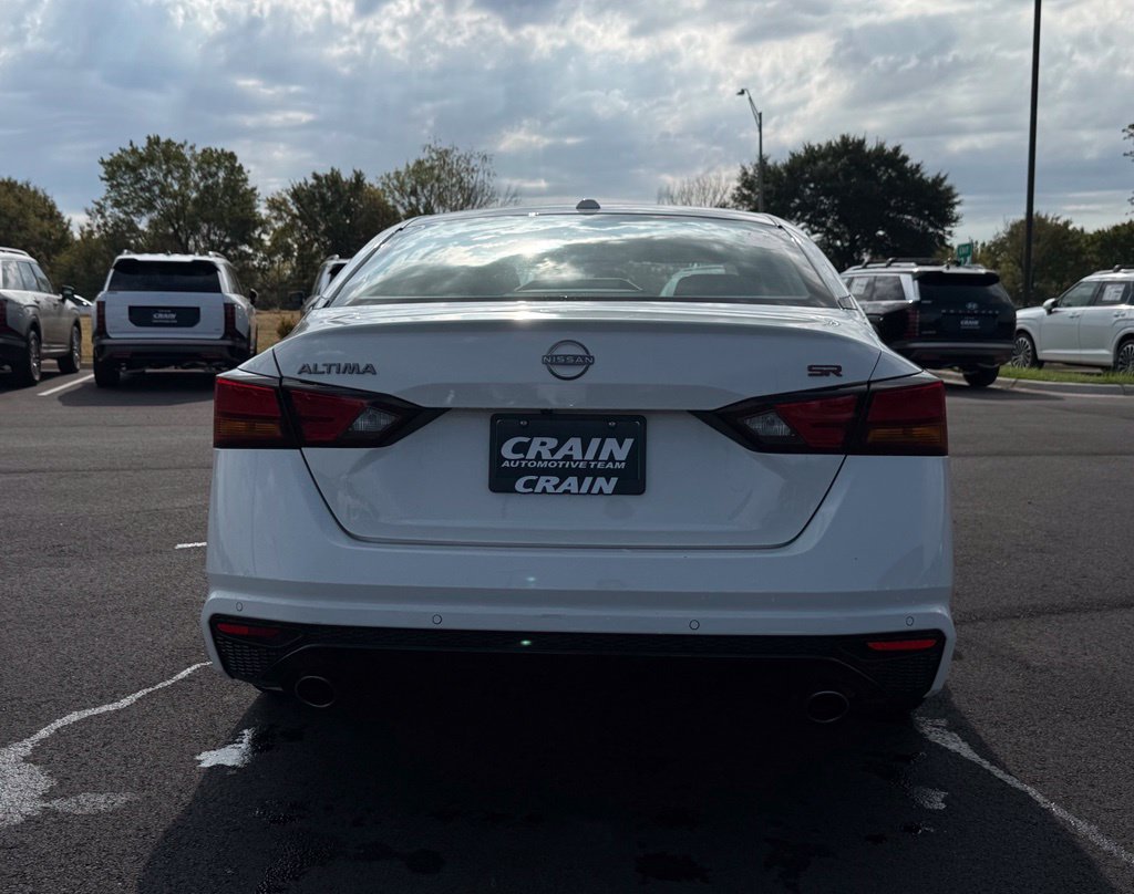 Used 2025 Nissan Altima 2.5 SR FWD image 6