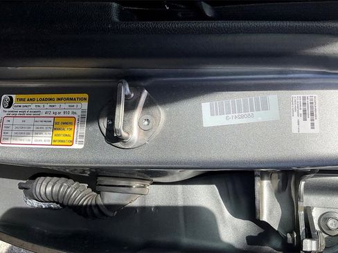 Used 2024 Ford Edge Titanium image 27