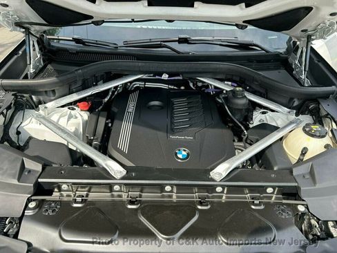Used 2022 BMW X6 xDrive40i w/ Executive Package AWD/4WD image 61