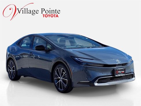 Used 2023 Toyota Prius Limited w/ Limited Premium Package image 10