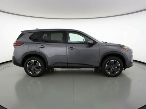 Used 2025 Nissan Rogue SV FWD image 11