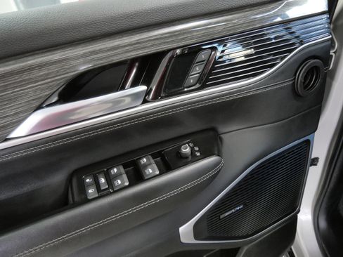 Used 2022 Jeep Wagoneer Series II image 19