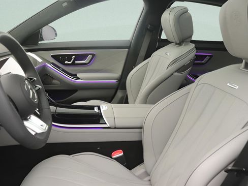 Used 2025 Mercedes-Benz S 63 AMG S image 30