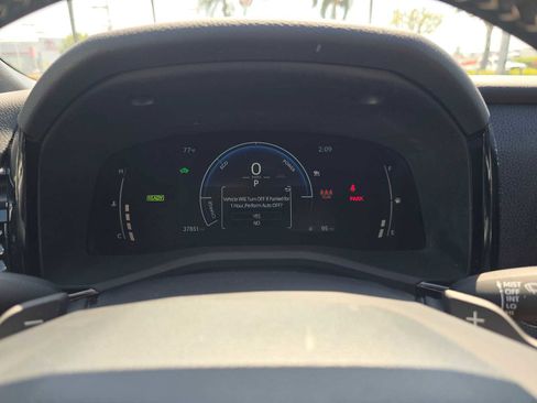 Used 2025 Toyota Camry SE image 24