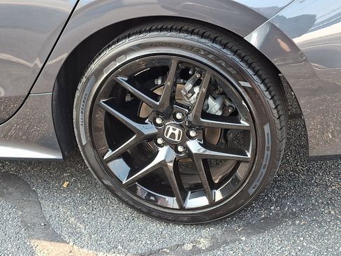 Used 2023 Honda Civic Sport image 8