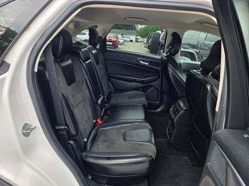 Used 2018 Ford Edge Sport image 17
