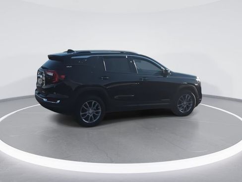 Used 2024 GMC Terrain SLT AWD/4WD image 8