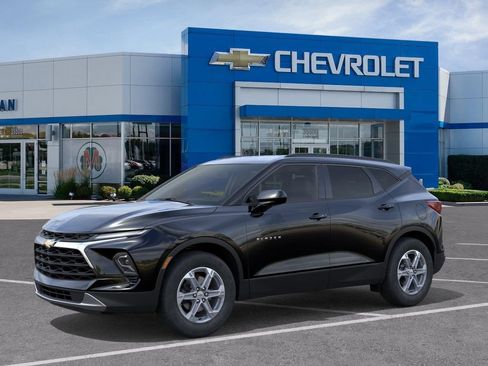 New 2026 Chevrolet Blazer LT w/ Convenience Package AWD/4WD image 2