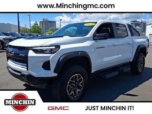 Used 2024 Chevrolet Colorado ZR2 w/ ZR2 Convenience Package III AWD/4WD image 3