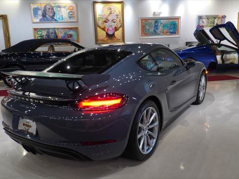 Used 2018 Porsche 718 Cayman RWD image 7