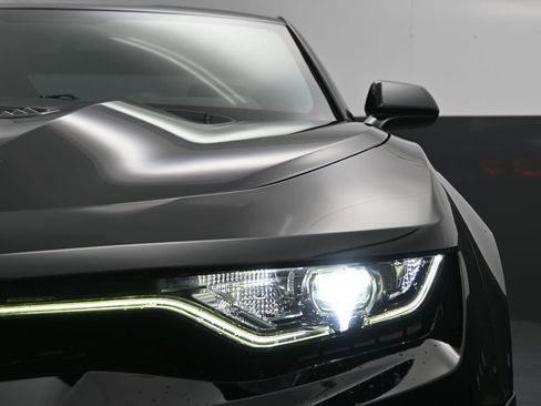 Used 2019 Chevrolet Camaro SS image 12