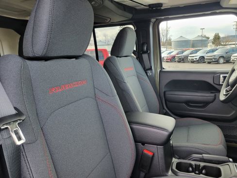 New 2026 Jeep Wrangler Unlimited Rubicon w/ Xtreme 35 Tire Package image 19