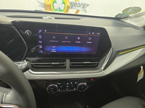 Certified 2024 Chevrolet Trax LT w/ Sunroof Package FWD image 22