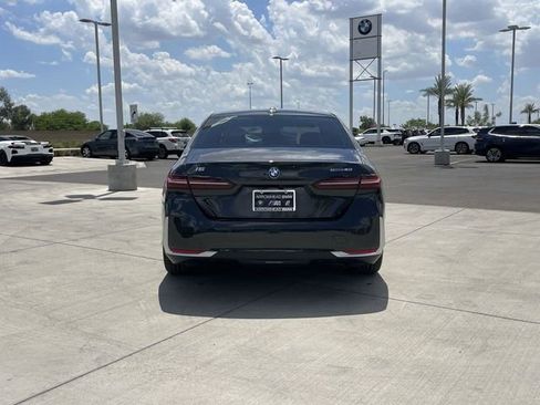 New 2026 BMW i5 eDrive40 w/ Premium Package RWD image 7