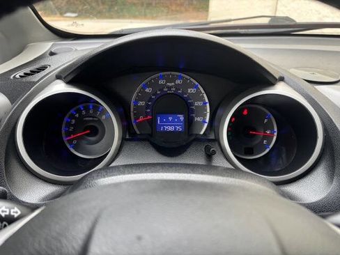 Used 2010 Honda Fit Sport image 5