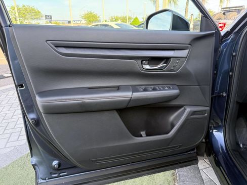 Used 2025 Honda CR-V Sport-L image 18