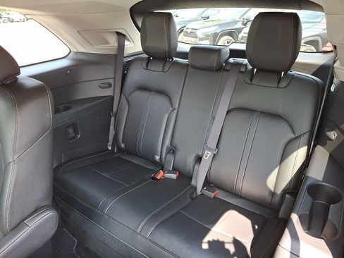 Used 2025 MAZDA CX-90 3.3 Turbo w/ Preferred Package AWD/4WD image 12