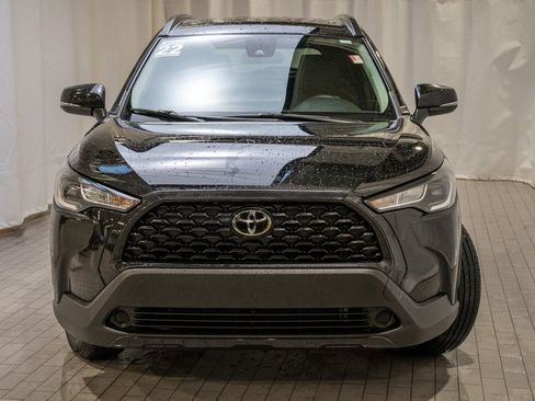 Certified 2022 Toyota Corolla Cross LE image 3