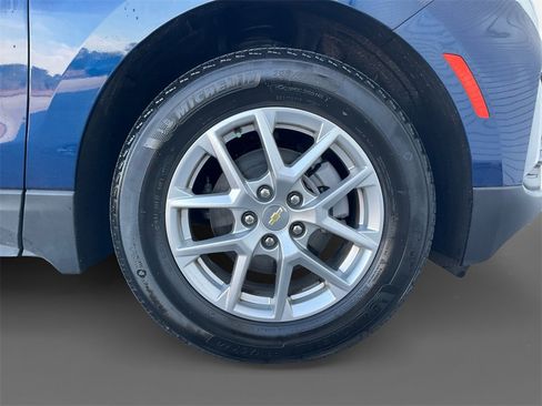 Used 2023 Chevrolet Equinox LT image 16