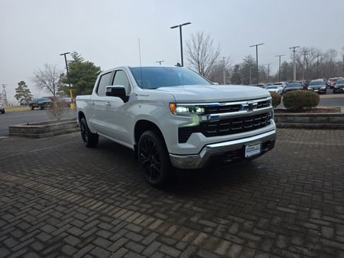 Used 2023 Chevrolet Silverado 1500 LT w/ Leather Package image 7