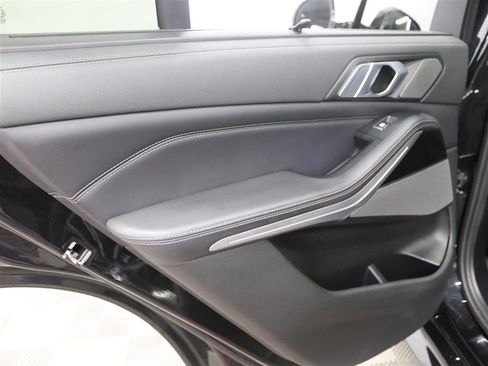 Used 2020 BMW X5 M50i w/ Executive Package AWD/4WD image 20
